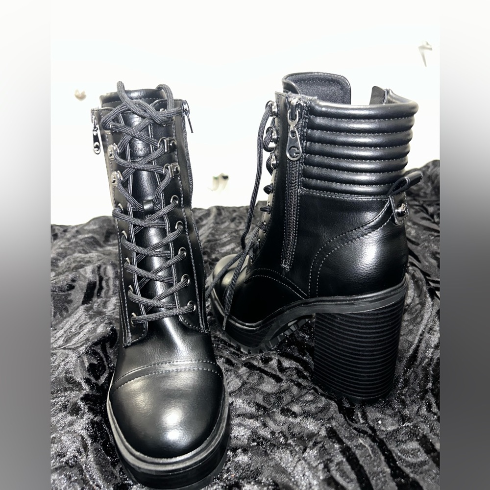 Women boots